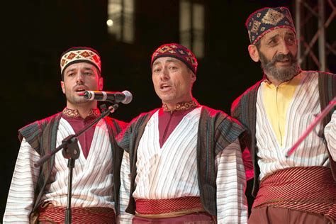what race are armenian people.